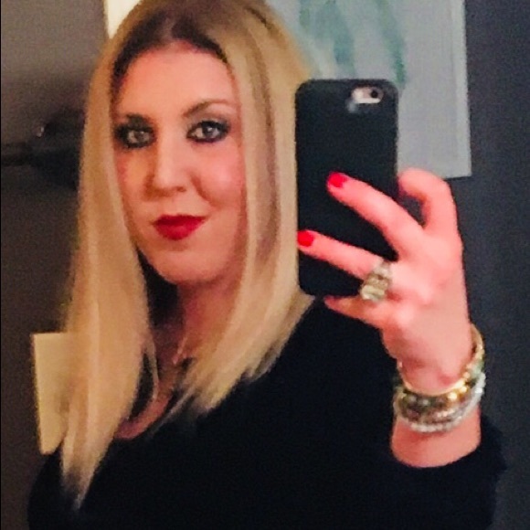 Meet your Posher, Avery - Picture 2 of 8